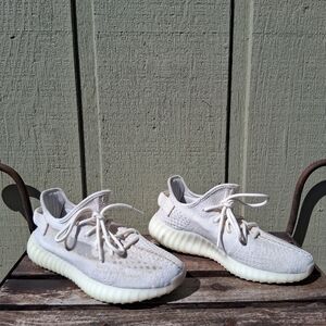 Adidas Yeezy Boost 350 V2 Bone Size 9